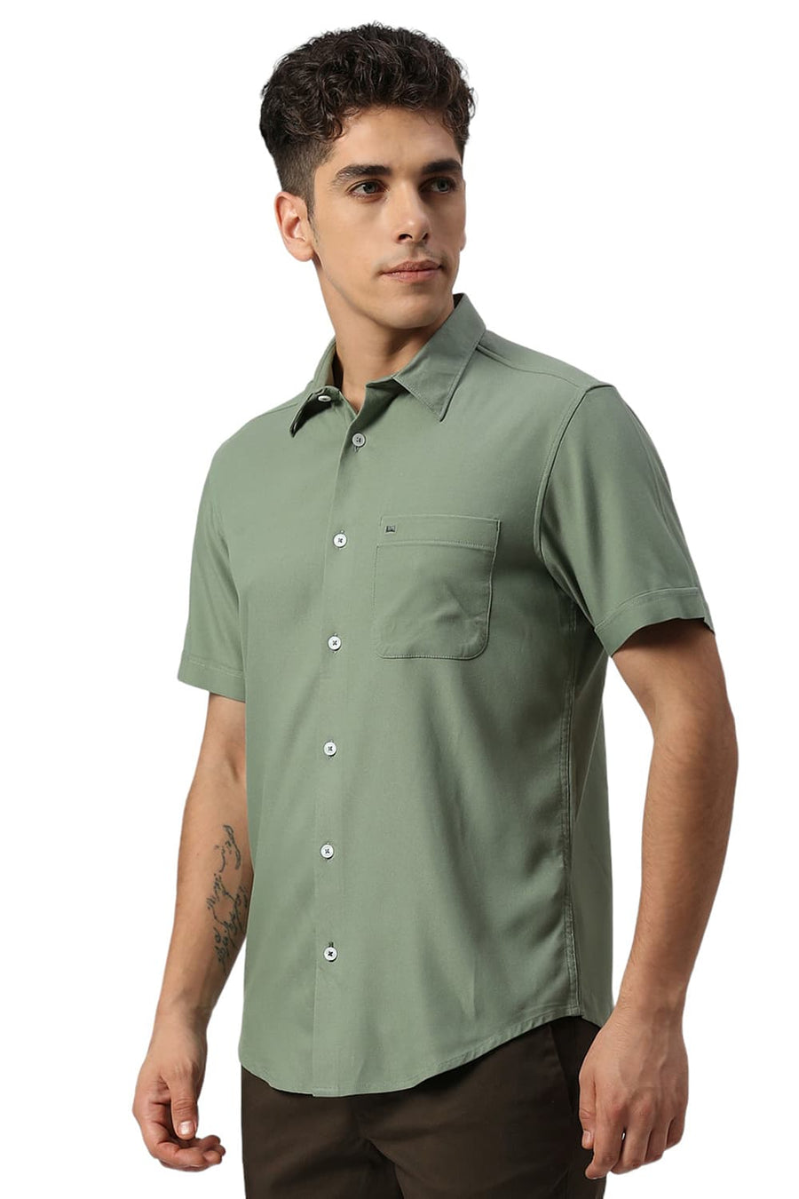BASICS SLIM FIT OLIVE SEA VISCOSE POLYESTER STRETCH TWILL HALFSLEEVES SHIRT
