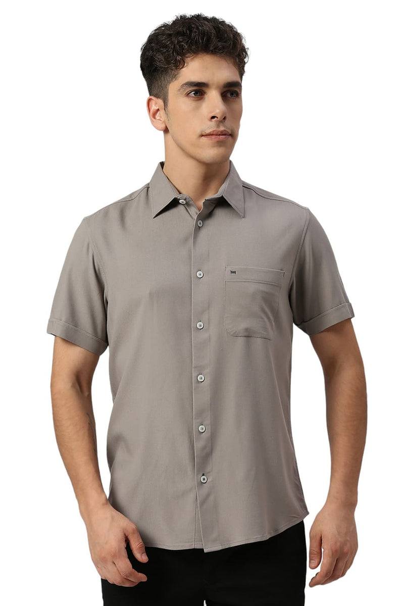 SLIM FIT VISCOSE POLYESTER STRETCH TWILL HALFSLEEVES SHIRT