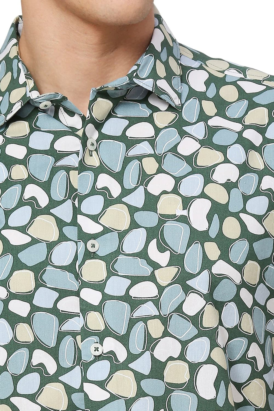 BASICS SLIM FIT EDEN GREEN COTTON VISCOSE TWILL PRINTED HALFSLEEVES SHIRT
