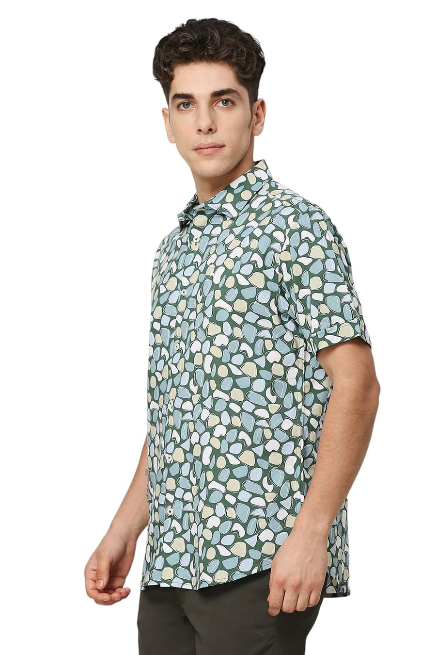 BASICS SLIM FIT EDEN GREEN COTTON VISCOSE TWILL PRINTED HALFSLEEVES SHIRT