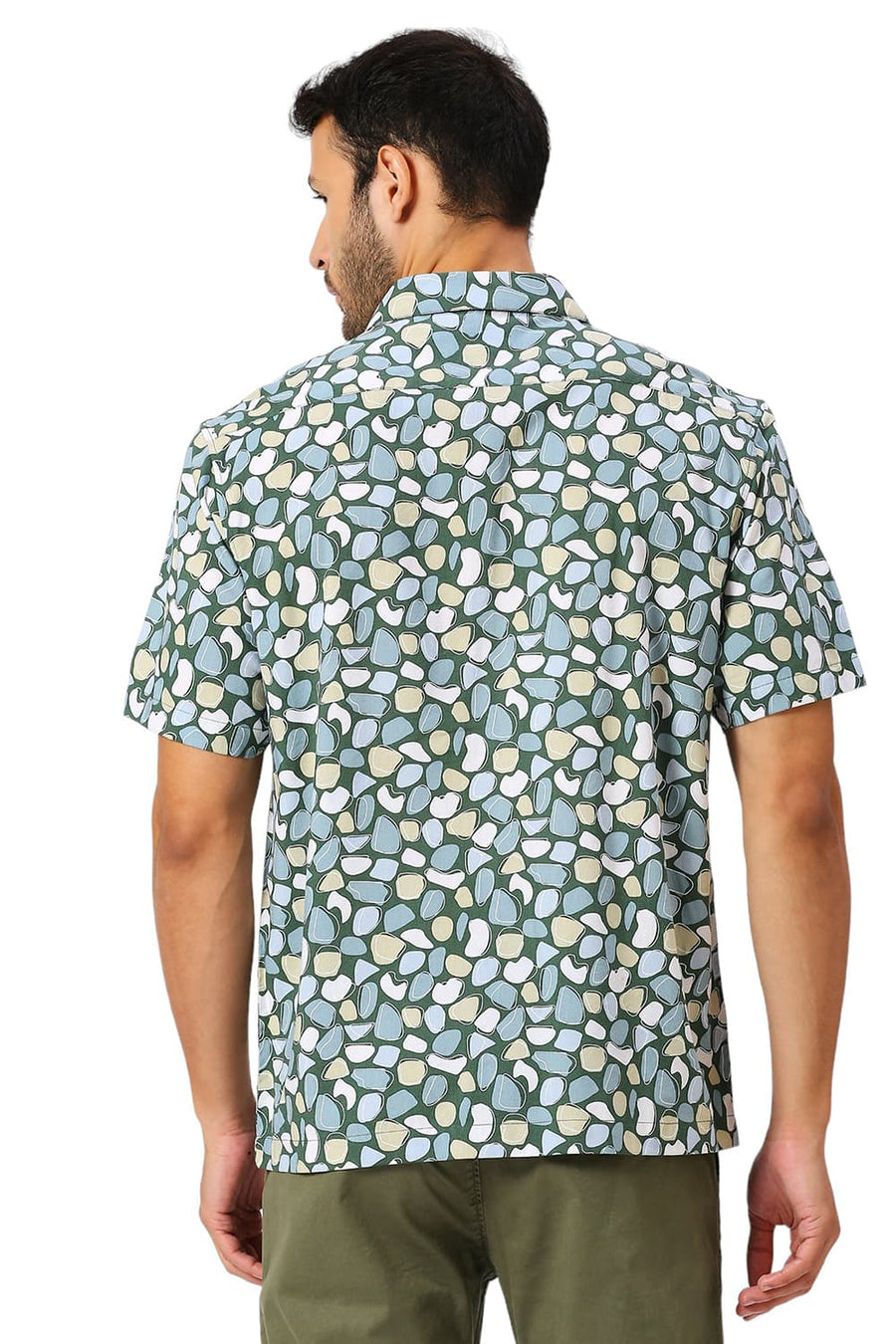 BASICS RELAXED FIT EDEN GREEN COTTON VISCOSE TWILL PRINTED HALFSLEEVES SHIRT