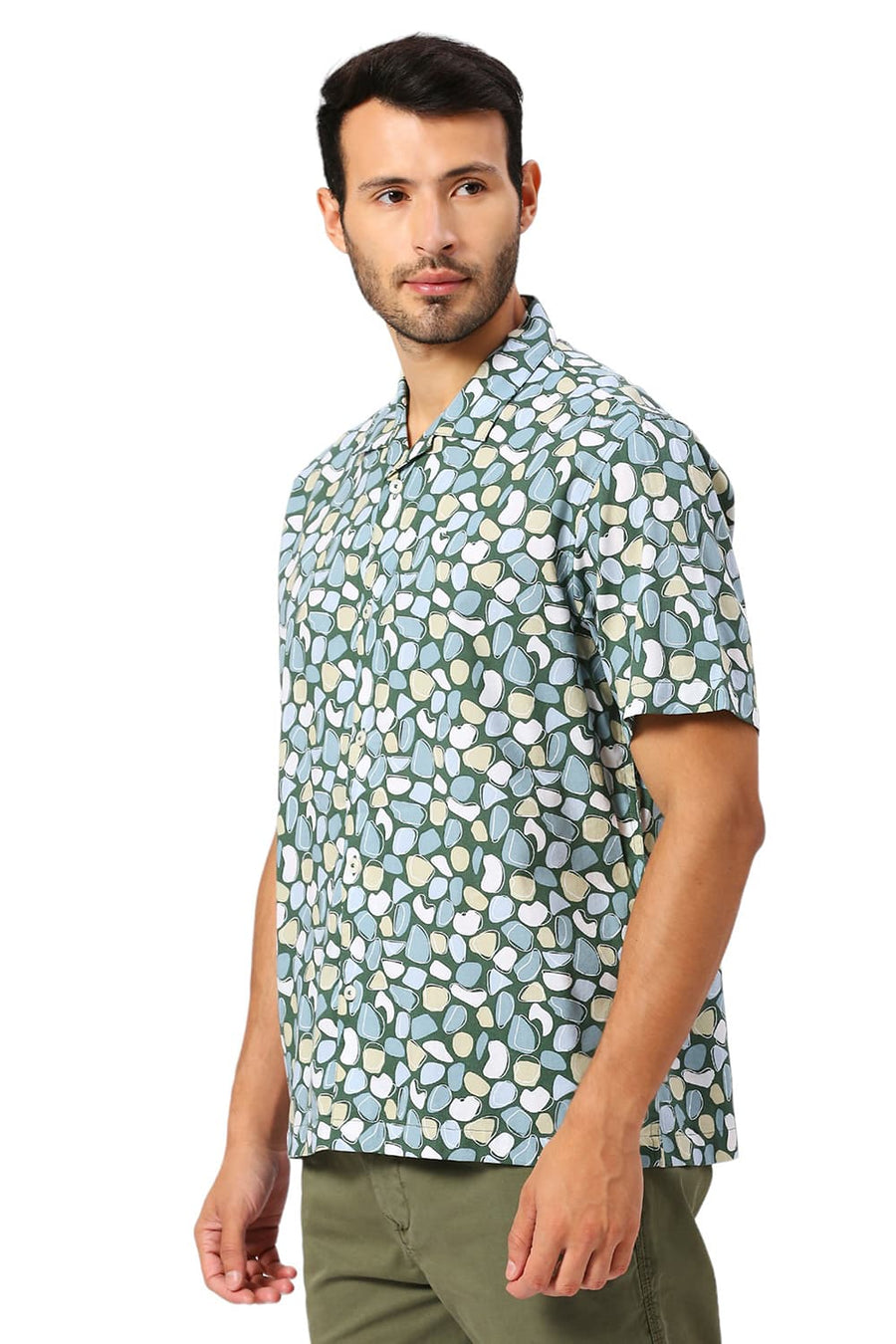 BASICS RELAXED FIT EDEN GREEN COTTON VISCOSE TWILL PRINTED HALFSLEEVES SHIRT