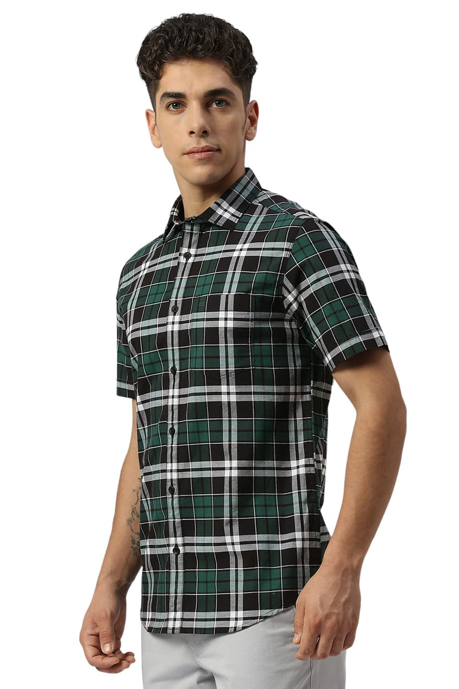 BASICS SLIM FIT FOREST BLACK COTTON OXFORD CHECKS HALFSLEEVES SHIRT