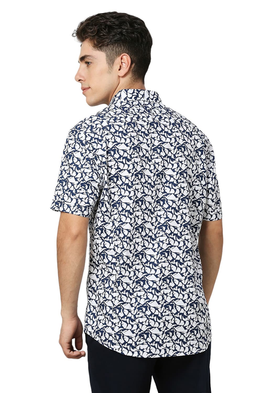 SLIM FIT COTTON PRINTED HALFSLEEVES SHIRT