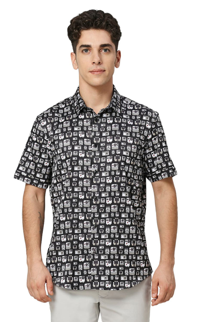 BASICS SLIM FIT PHANTOM BLACK POLYESTER STRETCH TWILL PRINTED HALFSLEEVES SHIRT