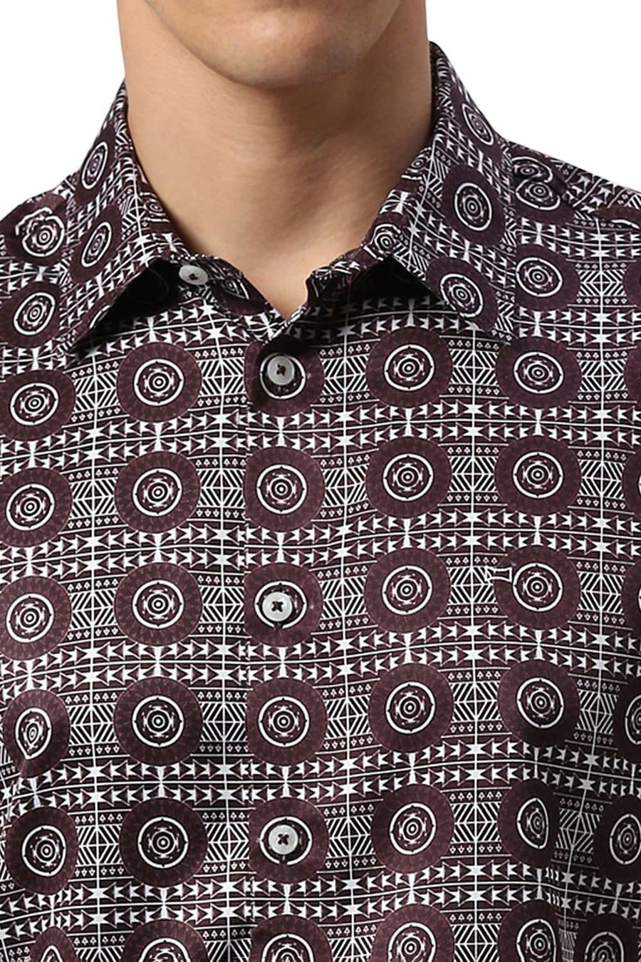 BASICS SLIM FIT MAROON FUDGE POLYESTER STRETCH TWILL PRINTED HALFSLEEVES SHIRT
