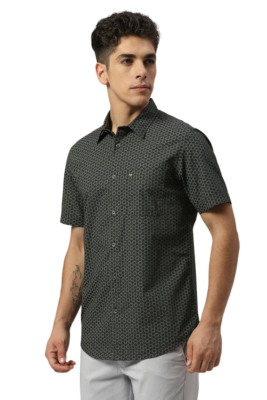 BASICS SLIM FIT JUNGLE GREEN COTTON PRINTED HALFSLEEVES SHIRT