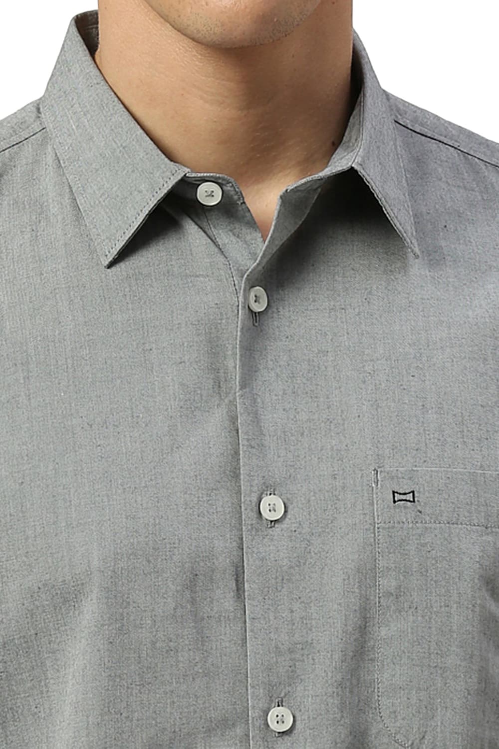 SLIM FIT COTTON POLYESTER VISCOSE HALFSLEEVES SHIRT