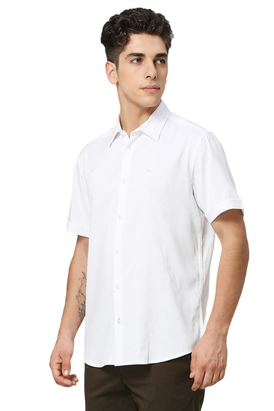 BASICS SLIM FIT LUCENT WHITE VISCOSE POLYESTER STRETCH DOBBY HALFSLEEVES SHIRT