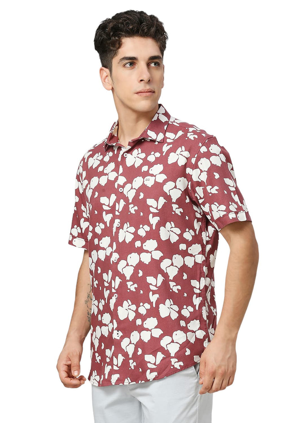 BASICS SLIM FIT SPICED MAROON COTTON VISCOSE TWILL PRINTED HALFSLEEVES SHIRT
