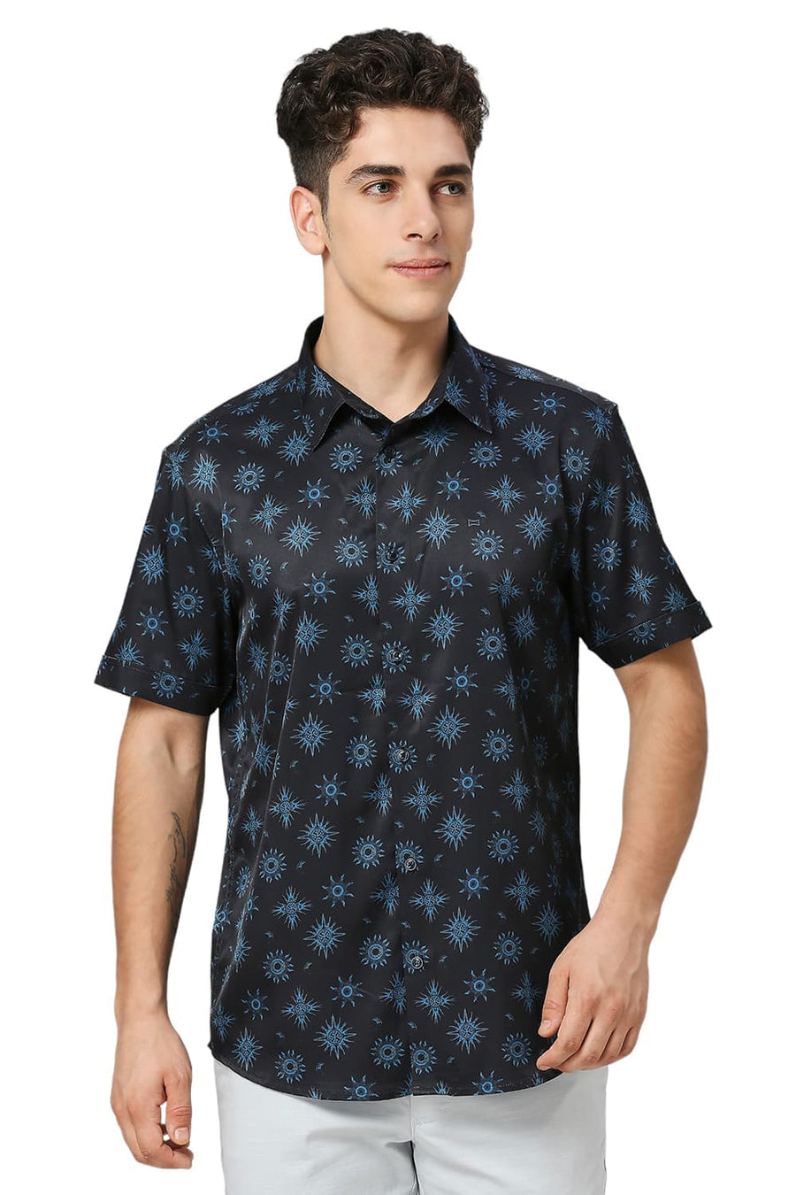 BASICS SLIM FIT GRAPHITE NAVY POLYESTER STRETCH TWILL PRINTED HALFSLEEVES SHIRT