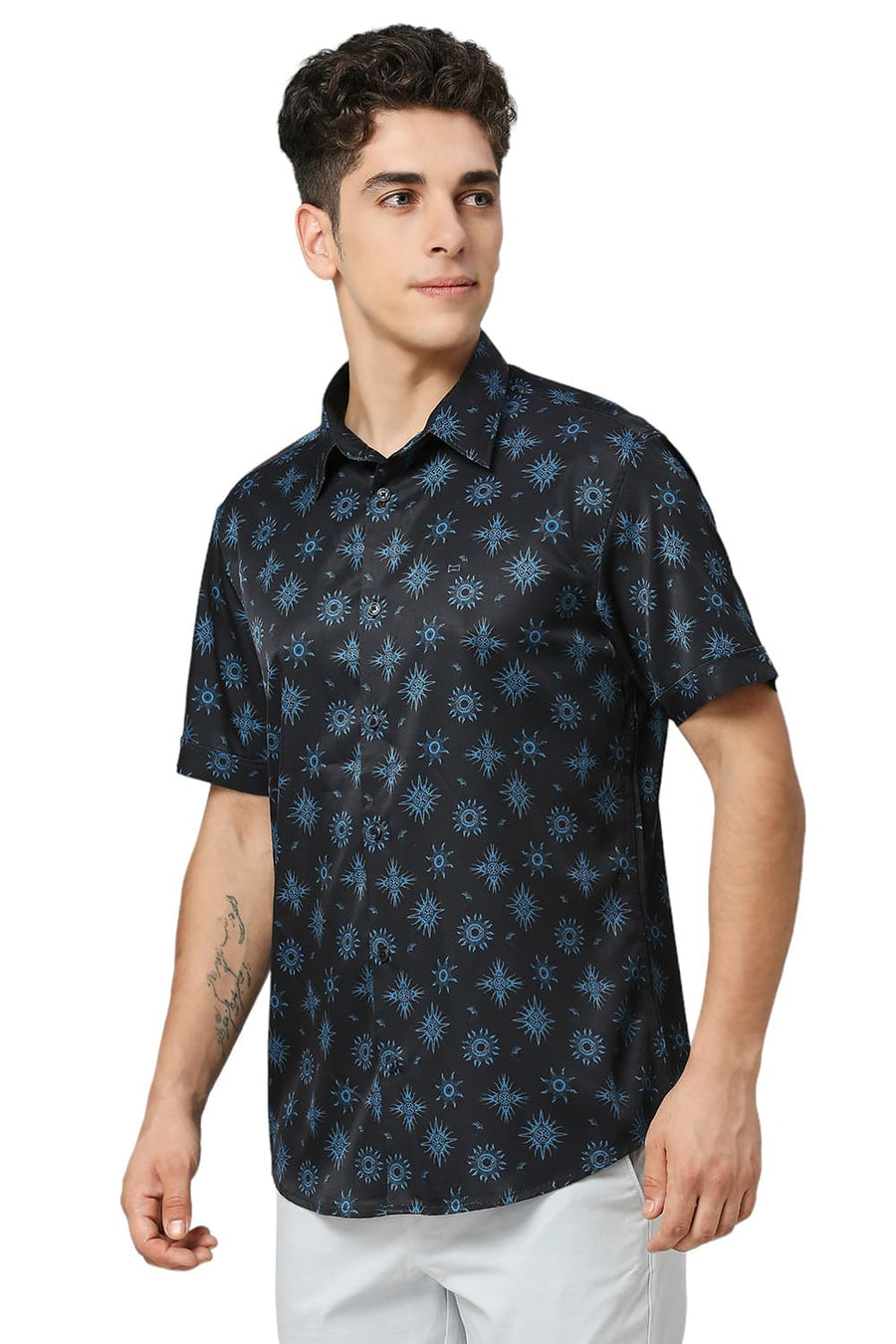 BASICS SLIM FIT GRAPHITE NAVY POLYESTER STRETCH TWILL PRINTED HALFSLEEVES SHIRT