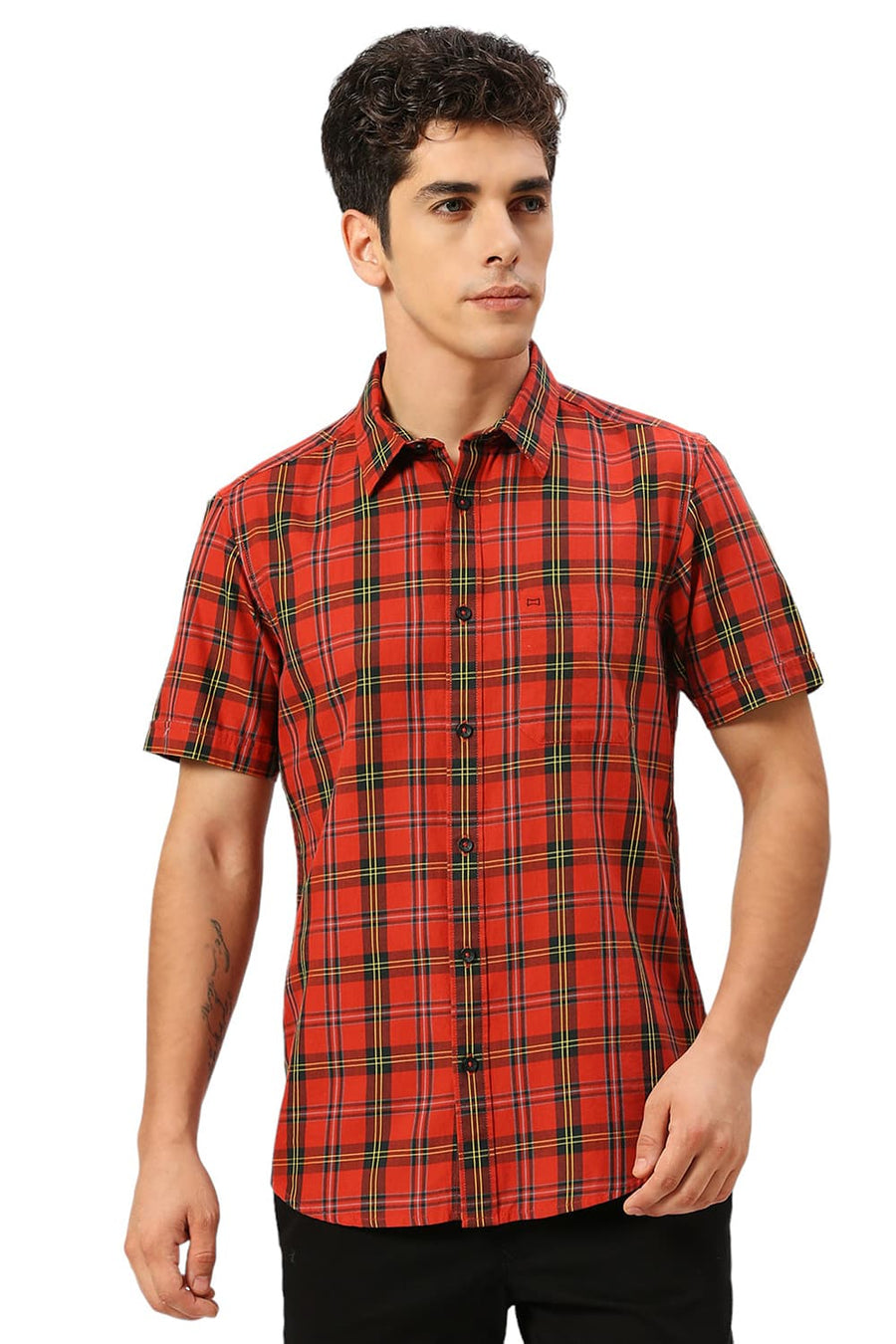 BASICS SLIM FIT AURORA RED COTTON TWILL CHECKS HALFSLEEVES SHIRT
