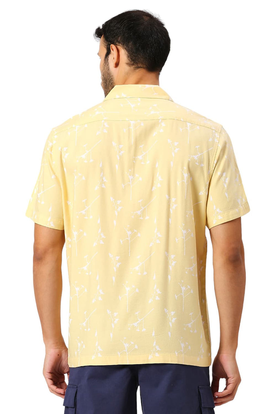 BASICS RELAXED FIT PASTEL YELLOW COTTON VISCOSE TWILL PRINTED HALFSLEEVES SHIRT