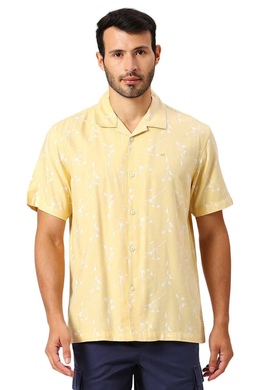 BASICS RELAXED FIT PASTEL YELLOW COTTON VISCOSE TWILL PRINTED HALFSLEEVES SHIRT