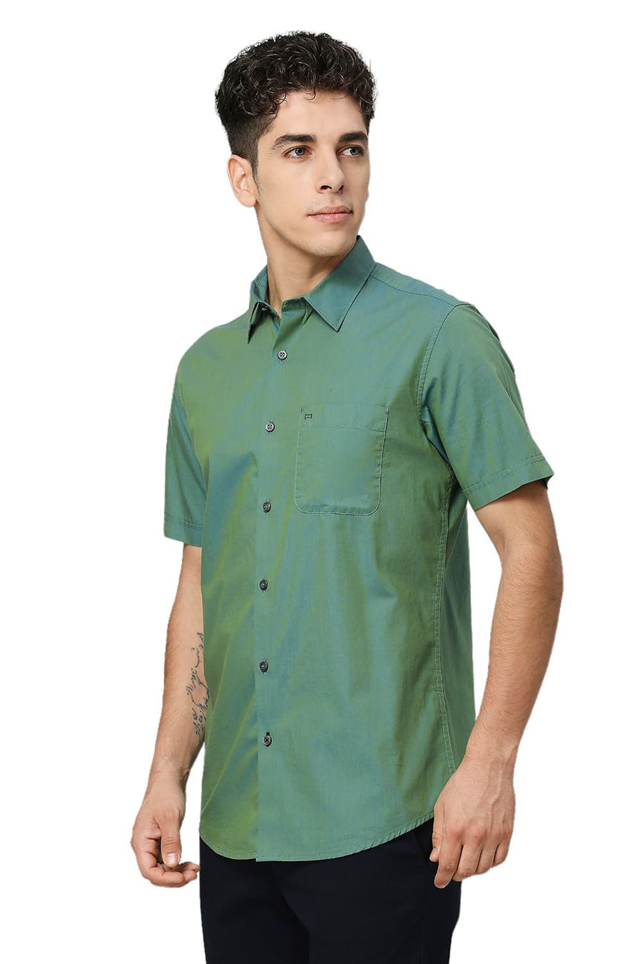 BASICS SLIM FIT BERYL GREEN COTTON CHAMBRAY HALFSLEEVES SHIRT