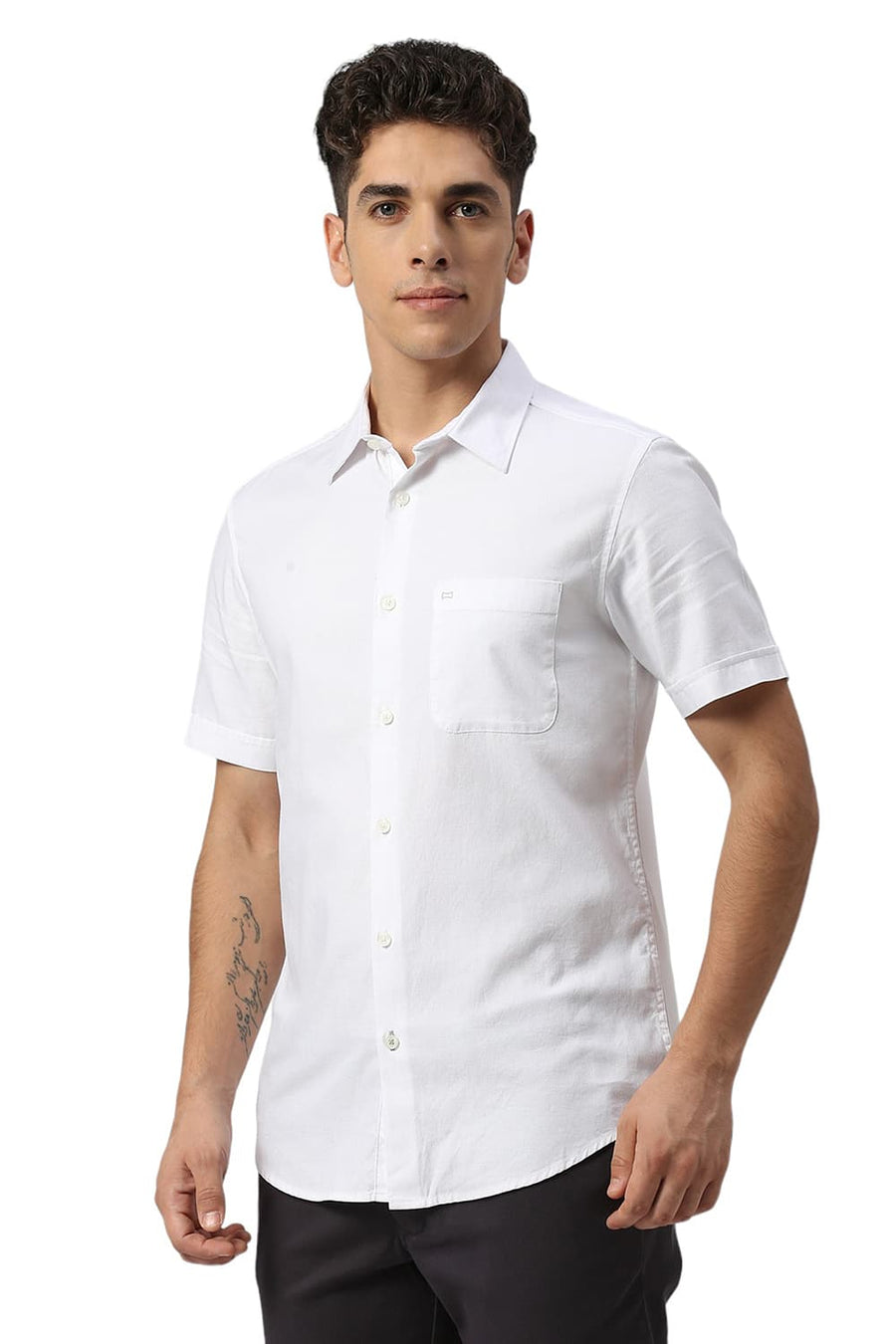 BASICS SLIM FIT CLOUD WHITE COTTON DOBBY HALFSLEEVES SHIRT