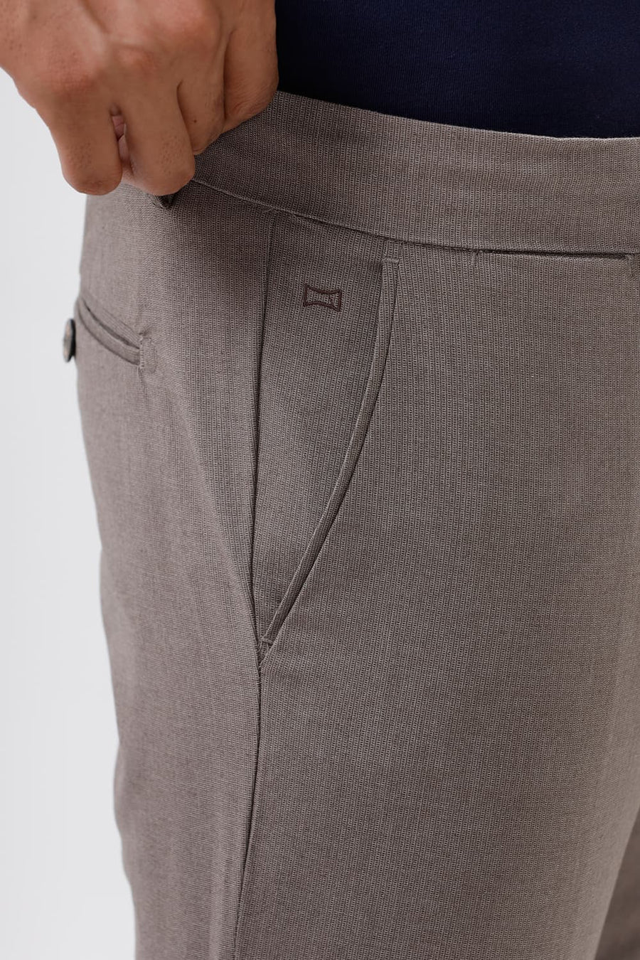 BASICS TAPERED FIT MAJOR BROWN COTTON POLYESTER STRETCH DOBBY TROUSERS