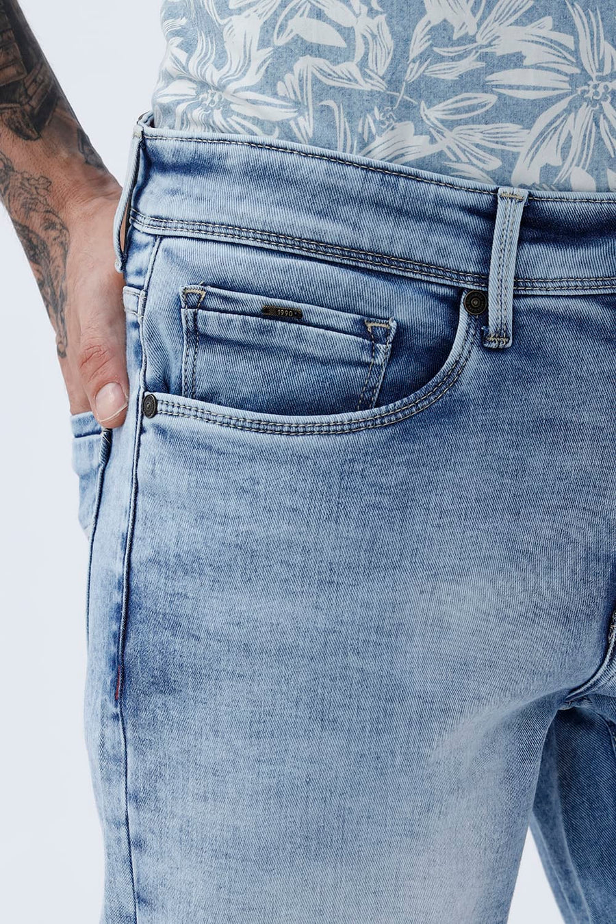 BASICS TORQUE FIT WINE COTTON POLYESTER STRETCH PLAIN JEANS