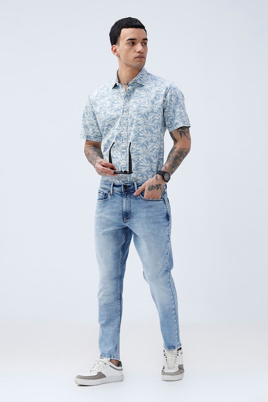 BASICS TORQUE FIT WINE COTTON POLYESTER STRETCH PLAIN JEANS
