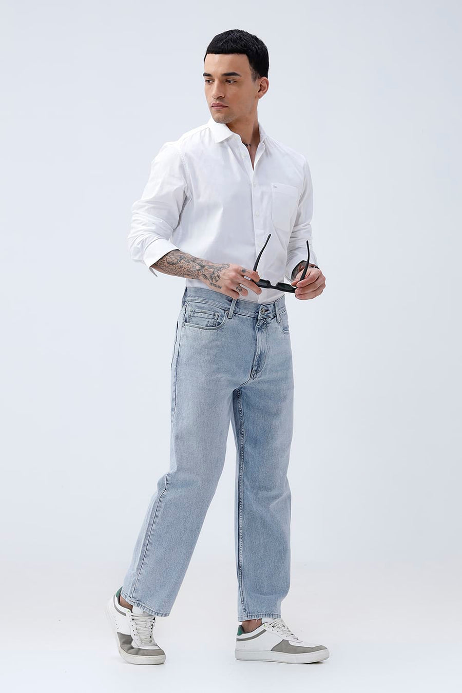 BASICS RELAXED FIT MAROON COTTON PLAIN JEANS