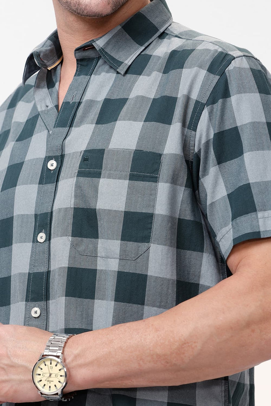 BASICS SLIM FIT JUNGLE GREEN COTTON GRINDLE CHECKS HALFSLEEVES SHIRT