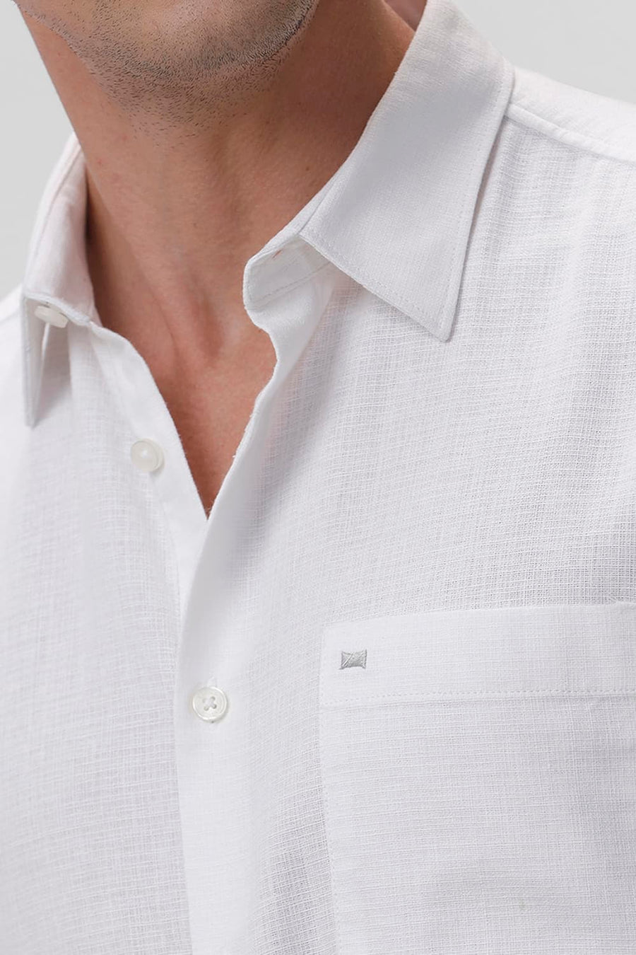 BASICS SLIM FIT WHITE ALYSSUM COTTON HOPSACK DOBBY HALFSLEEVES SHIRT