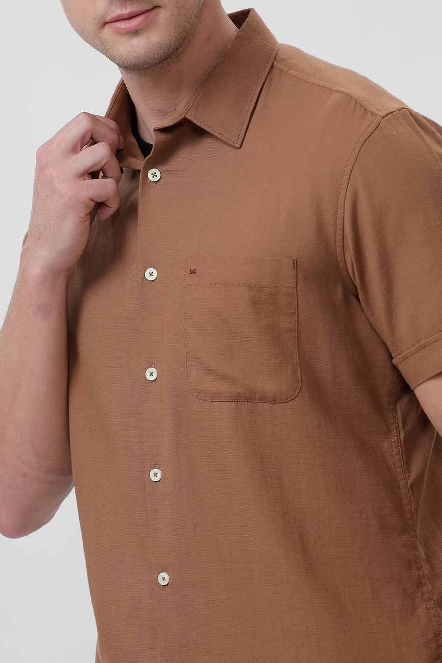 BASICS SLIM FIT ALMOND BROWN COTTON BROKEN TWILL HALFSLEEVES SHIRT