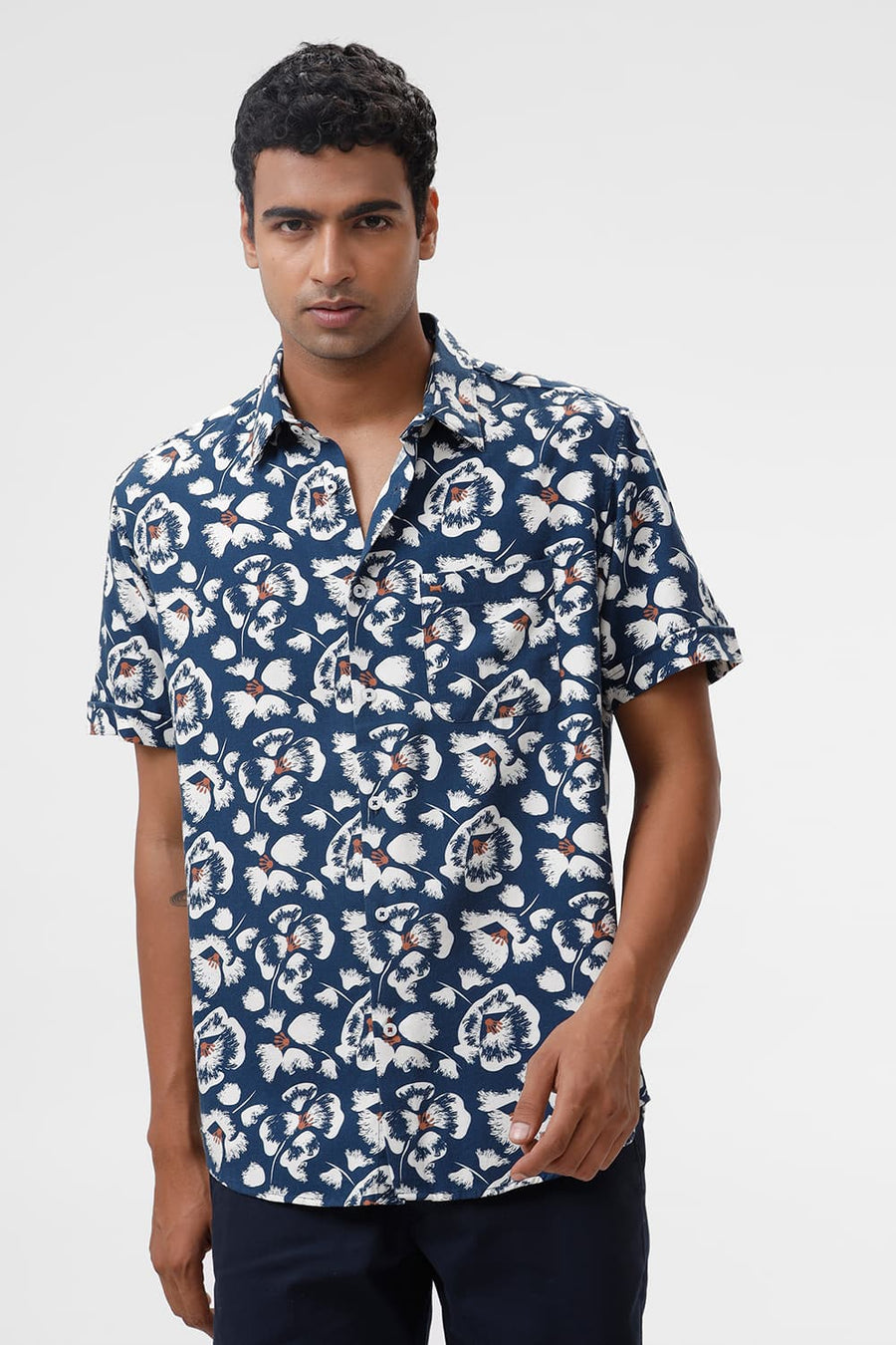 BASICS SLIM FIT POSEIDON BLUE COTTON VISCOSE TWILL PRINTED HALFSLEEVES SHIRT