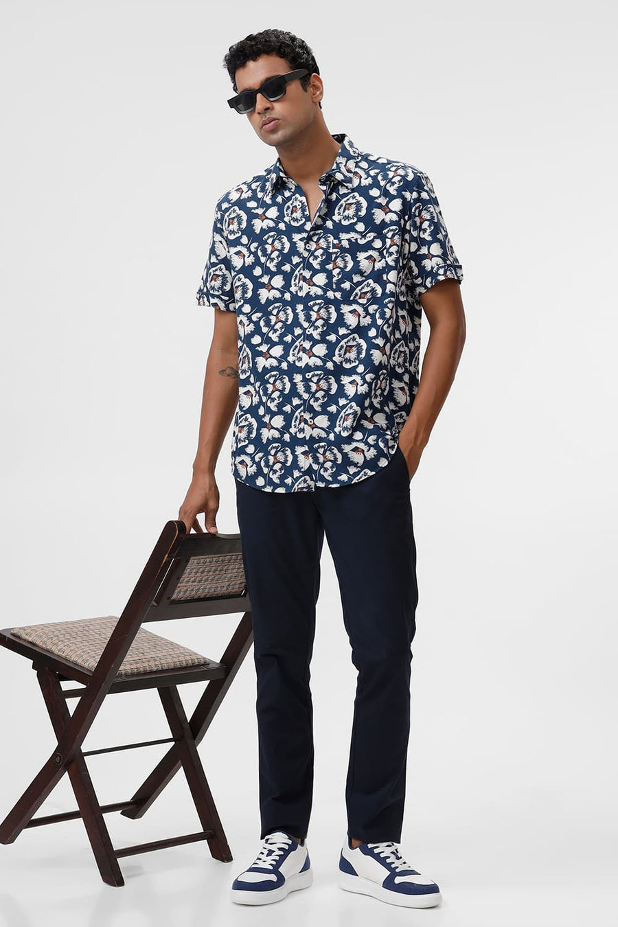 BASICS SLIM FIT POSEIDON BLUE COTTON VISCOSE TWILL PRINTED HALFSLEEVES SHIRT