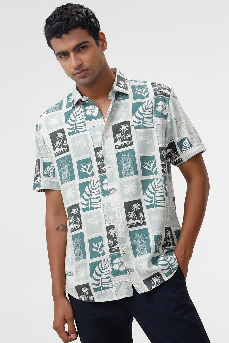 BASICS SLIM FIT HARBOR GREEN COTTON VISCOSE TWILL PRINTED HALFSLEEVES SHIRT