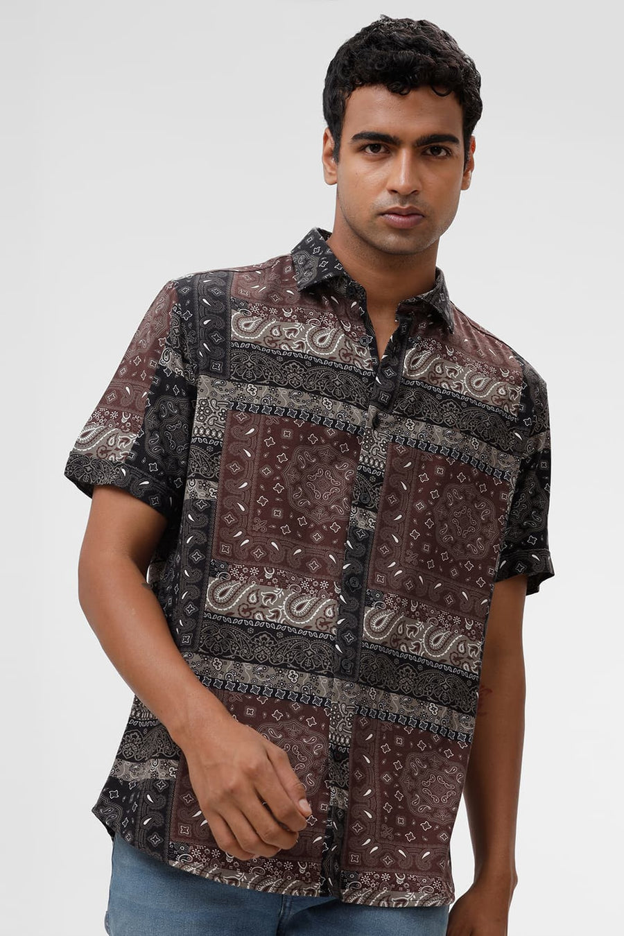 BASICS SLIM FIT CHINOIS OLIVE COTTON VISCOSE TWILL PRINTED HALFSLEEVES SHIRT
