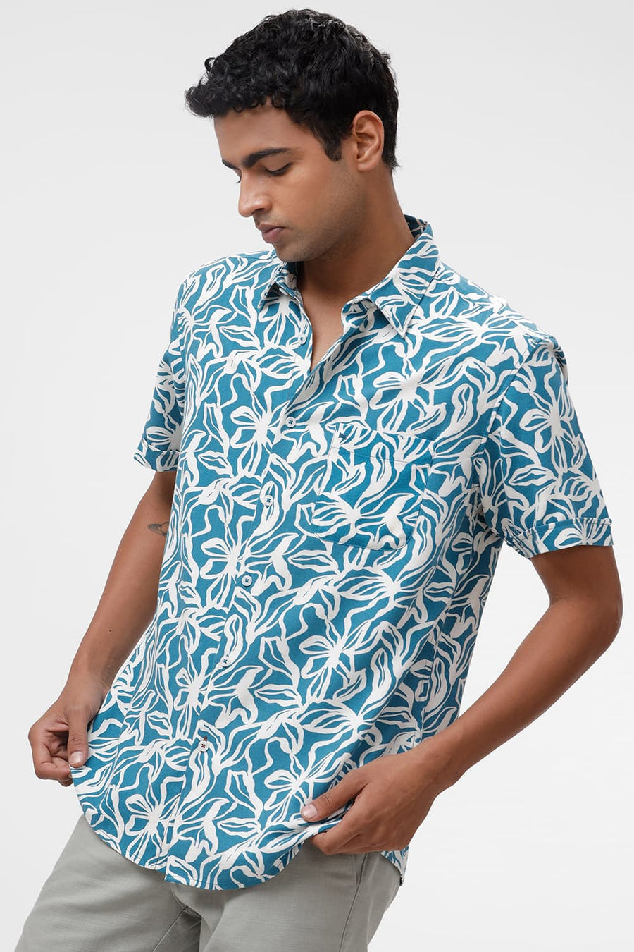 BASICS SLIM FIT MOSAIC BLUE COTTON VISCOSE TWILL PRINTED HALFSLEEVES SHIRT
