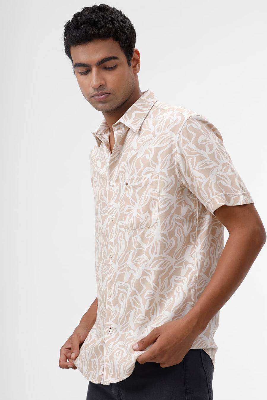 BASICS SLIM FIT CUBAN BEIGE COTTON VISCOSE TWILL PRINTED HALFSLEEVES SHIRT