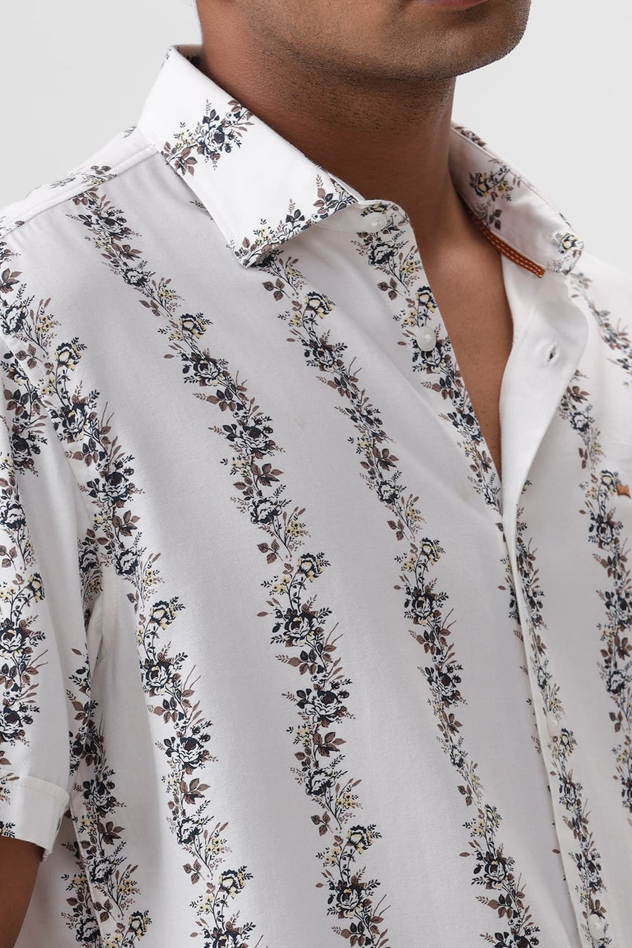 BASICS SLIM FIT STREAM WHITE COTTON VISCOSE PRINTED STRIPE HALFSLEEVES SHIRT