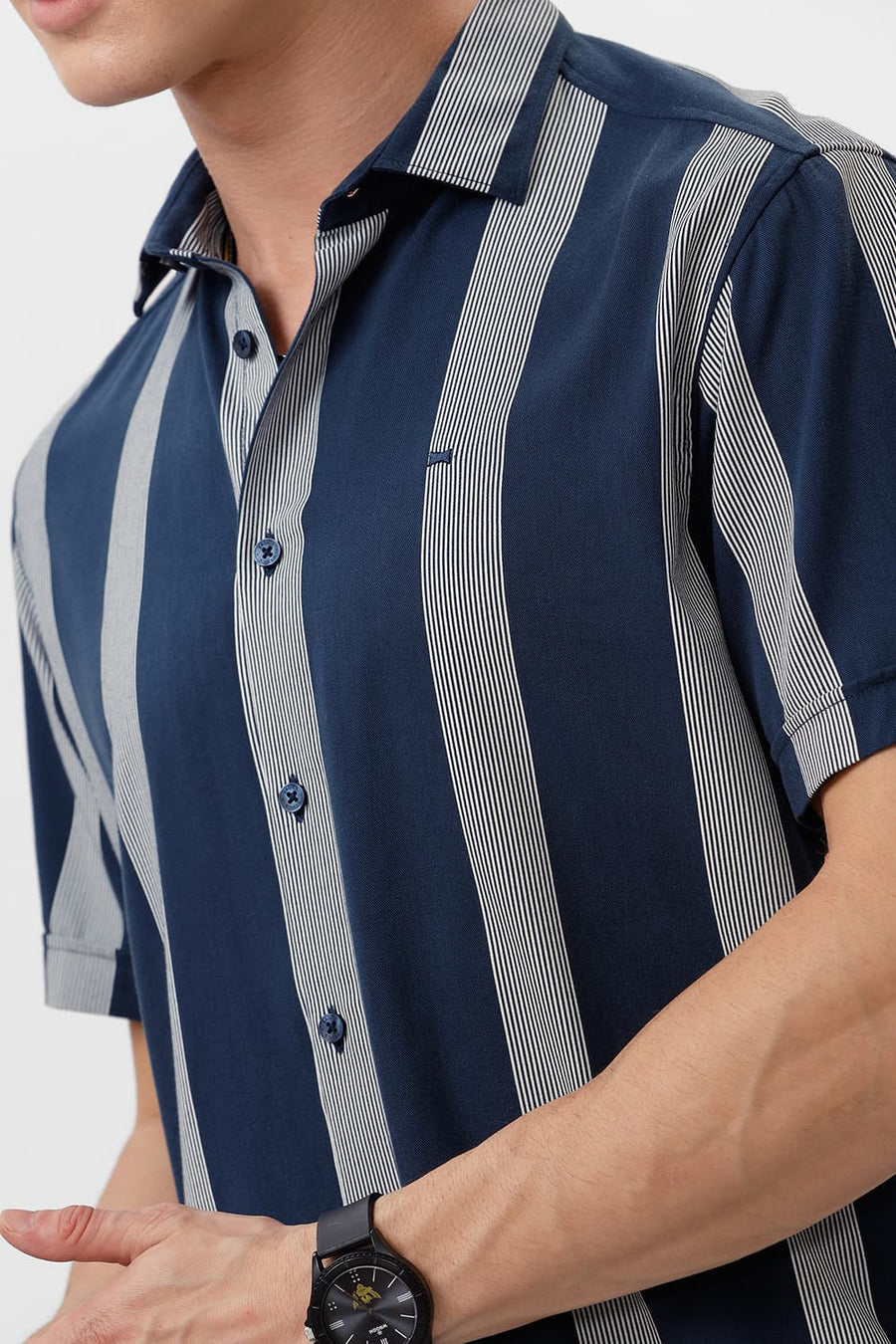 BASICS SLIM FIT NAVY BLUE COTTON VISCOSE PRINTED STRIPE HALFSLEEVES SHIRT
