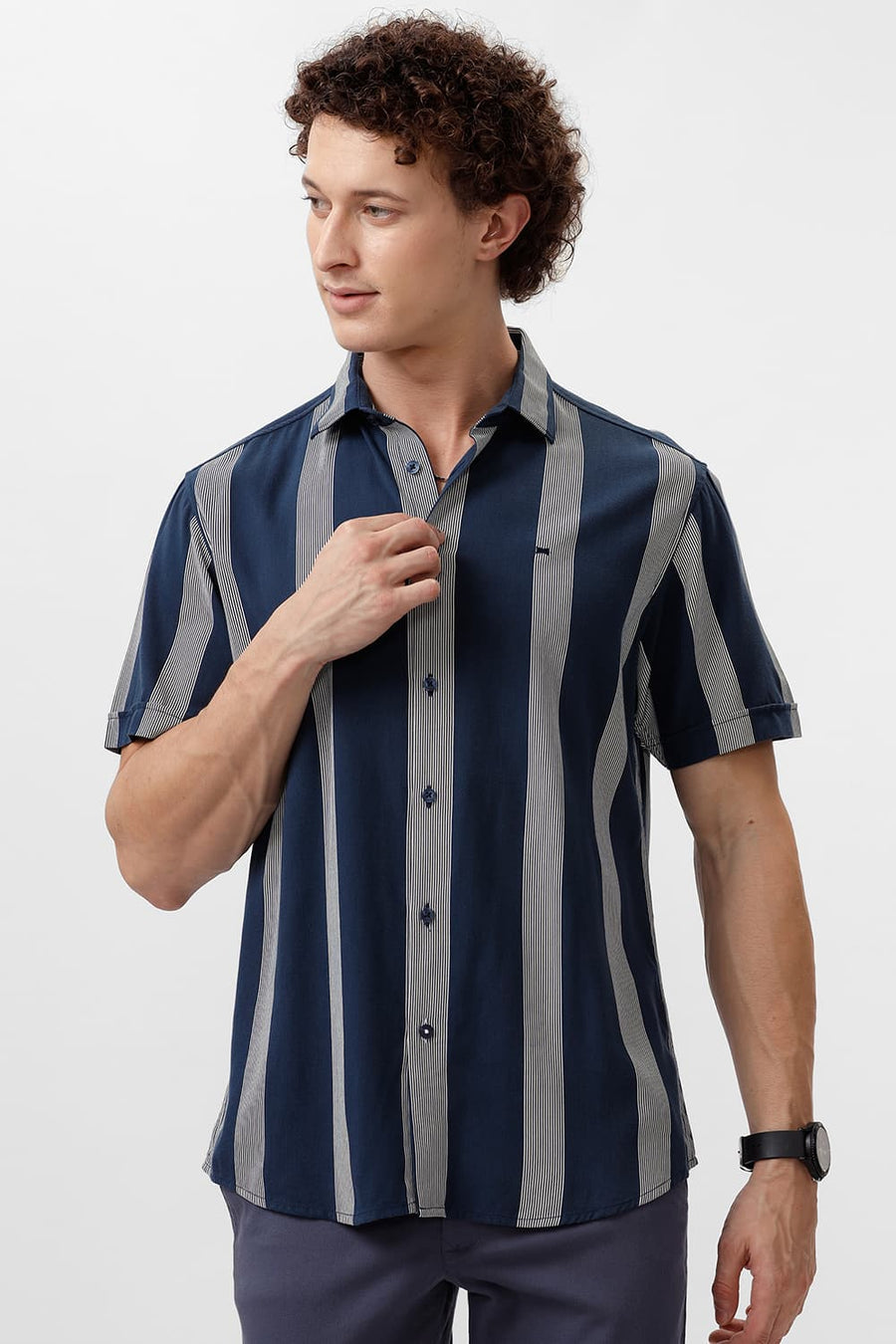 BASICS SLIM FIT NAVY BLUE COTTON VISCOSE PRINTED STRIPE HALFSLEEVES SHIRT