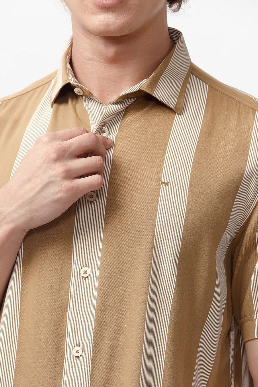 BASICS SLIM FIT ANTIQUE BROWN COTTON VISCOSE PRINTED STRIPE HALFSLEEVES SHIRT