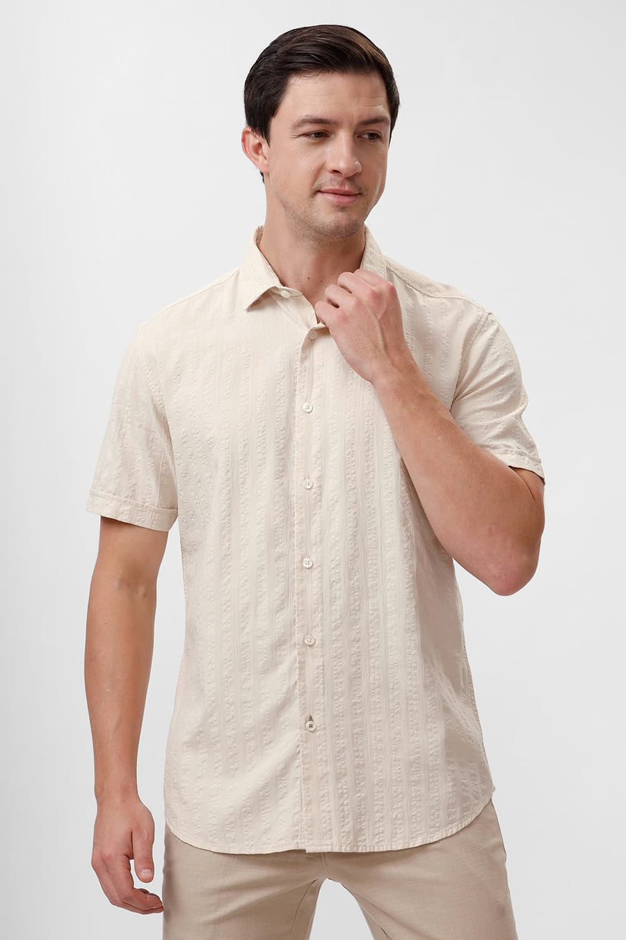 BASICS SLIM FIT ARCTIC BEIGE COTTON SEERSUCKER DOBBY HALFSLEEVES SHIRT