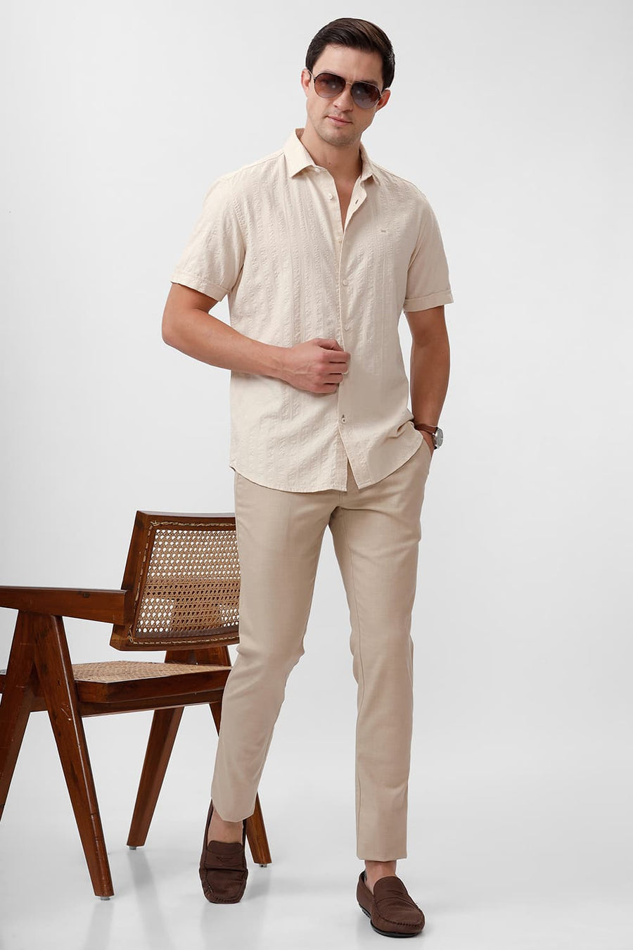 BASICS SLIM FIT ARCTIC BEIGE COTTON SEERSUCKER DOBBY HALFSLEEVES SHIRT