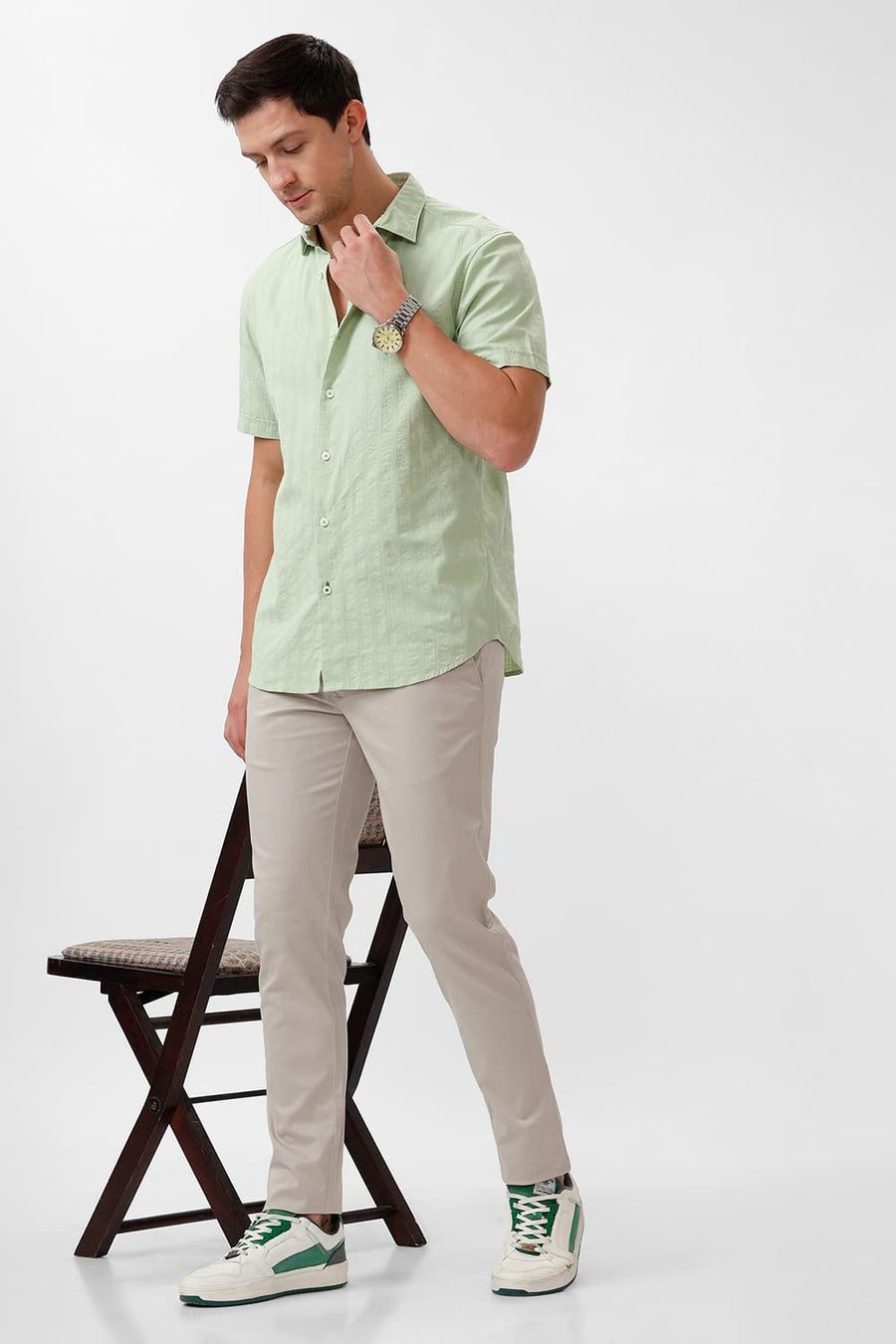 BASICS SLIM FIT FOAM GREEN COTTON SEERSUCKER DOBBY HALFSLEEVES SHIRT
