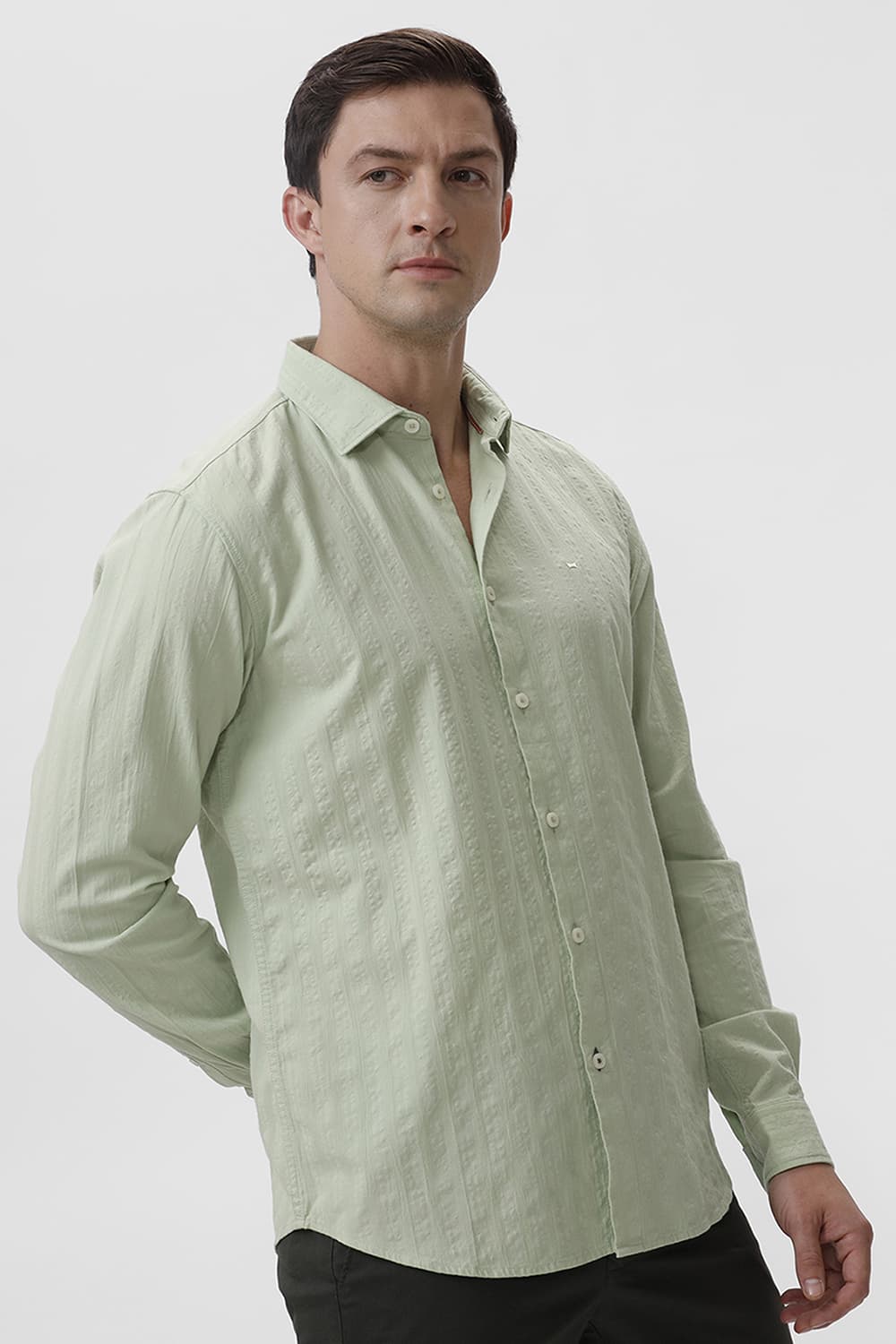 SLIM FIT COTTON SEERSUCKER DOBBY SHIRT