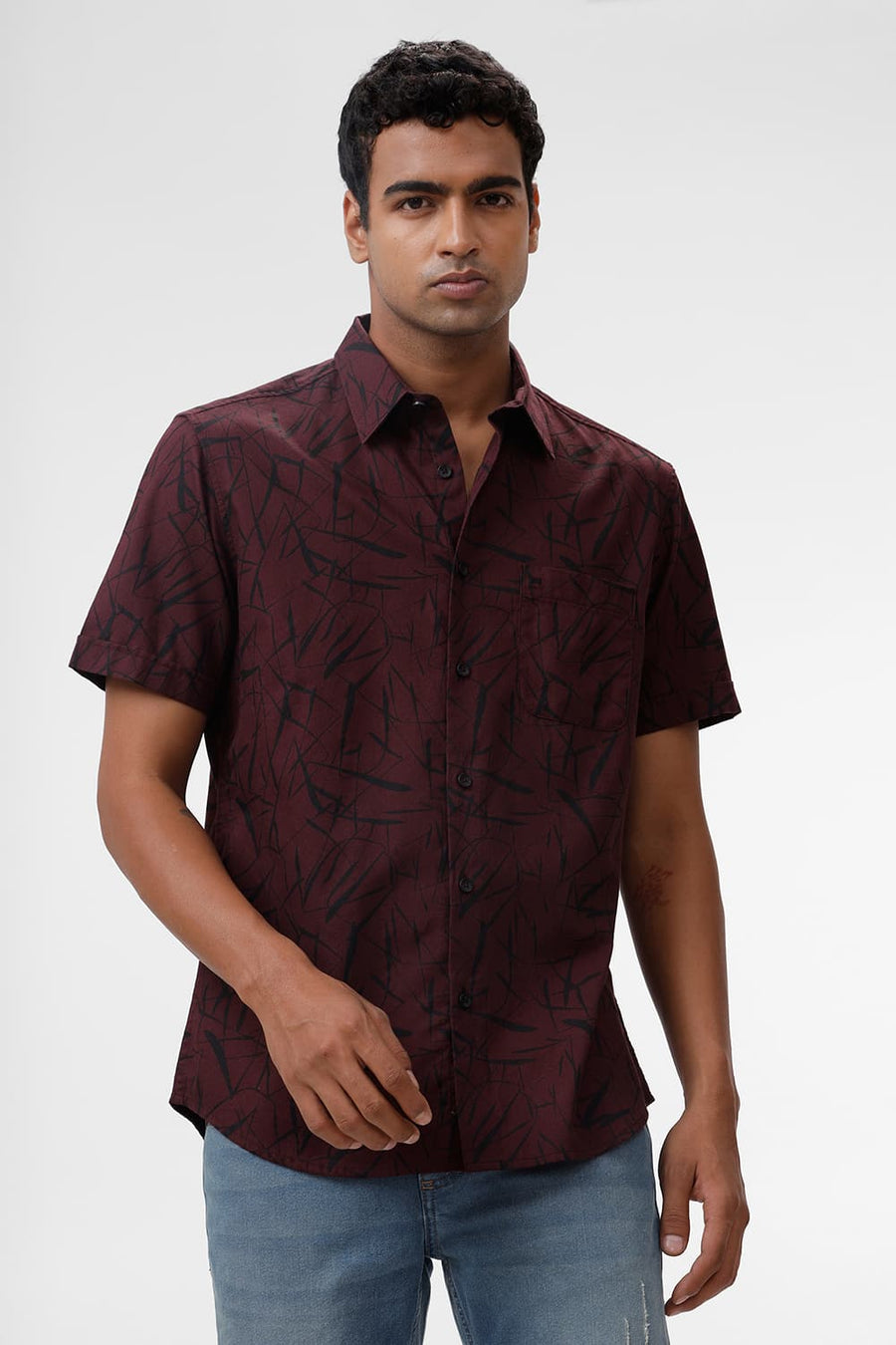 BASICS SLIM FIT VINEYARD WINE COTTON CREPE PRINTED HALFSLEEVES SHIRT