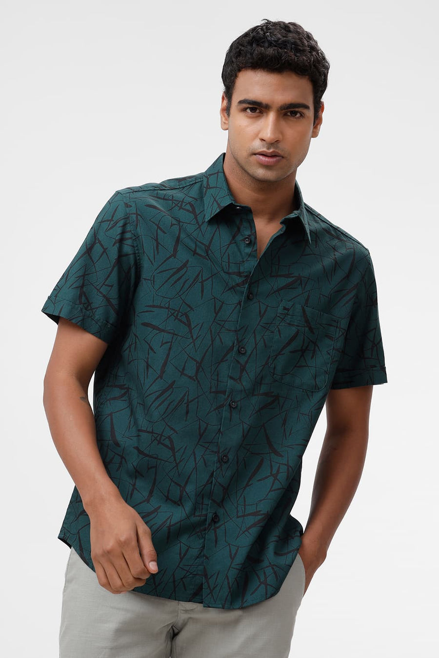BASICS SLIM FIT FOREST GREEN COTTON CREPE PRINTED HALFSLEEVES SHIRT