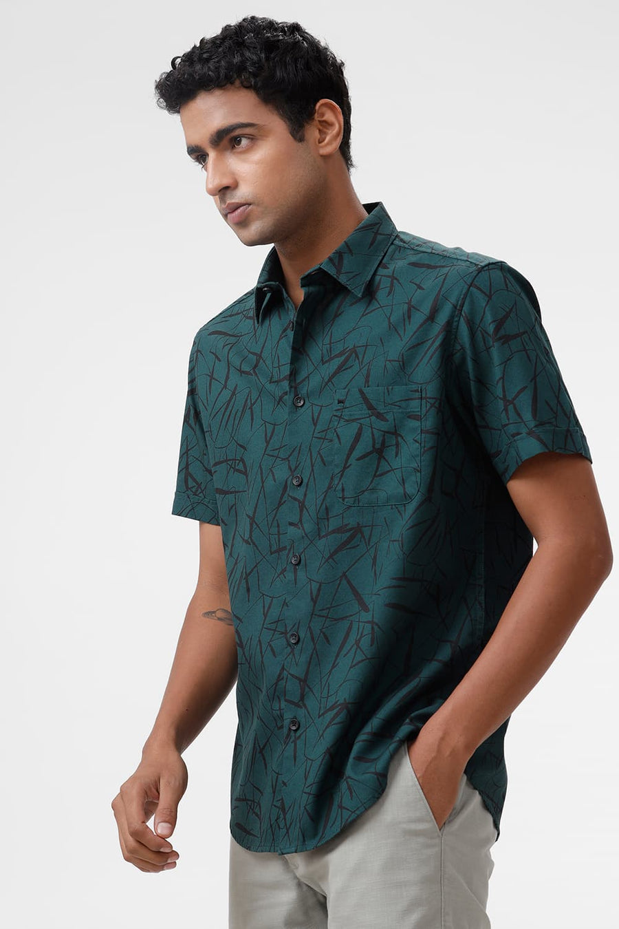 BASICS SLIM FIT FOREST GREEN COTTON CREPE PRINTED HALFSLEEVES SHIRT