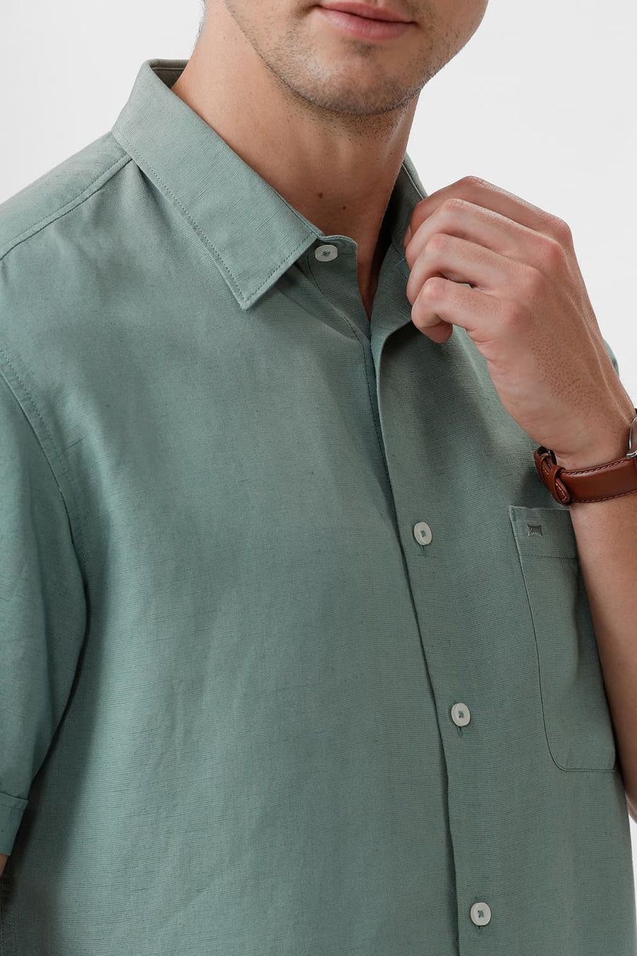 BASICS SLIM FIT GREEN BAY VISCOSE LINEN HALFSLEEVES SHIRT