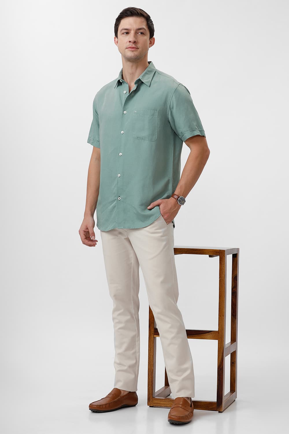 SLIM FIT VISCOSE LINEN HALFSLEEVES SHIRT