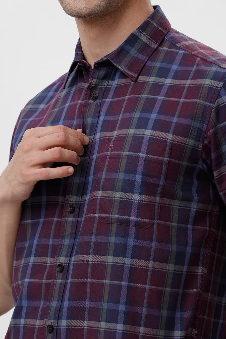 BASICS SLIM FIT BLACK BERRY WINE COTTON TWILL CHECKS HALFSLEEVES SHIRT