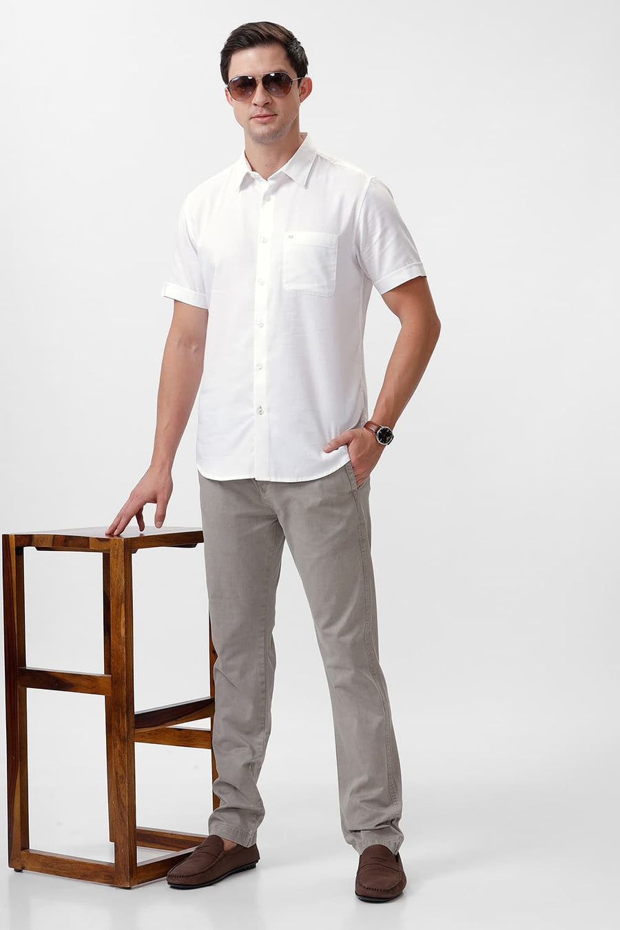 BASICS SLIM FIT BRIGHT WHITE COTTON DOBBY HALFSLEEVES SHIRT