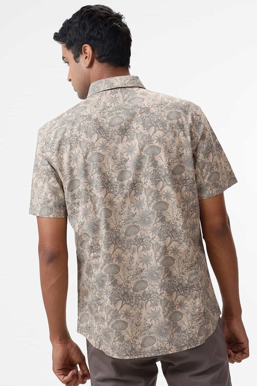BASICS SLIM FIT TRAVERTINE BROWN COTTON POPLIN PRINTED HALFSLEEVES SHIRT